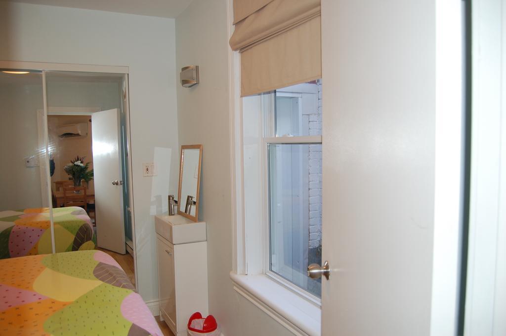 Le Chasseur Bed & Breakfast Montreal Pokoj fotografie